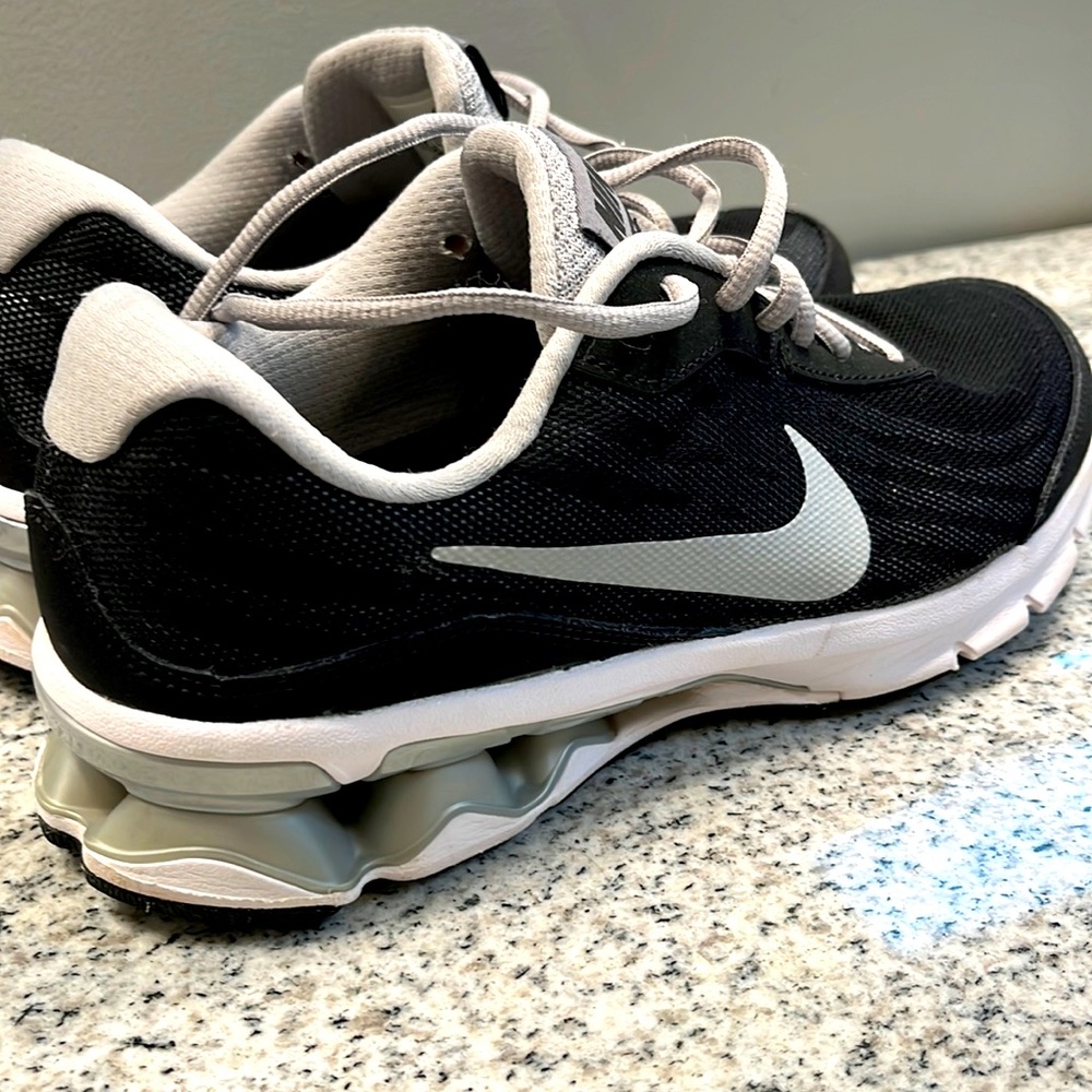 Nike Reax Run 9 EUC